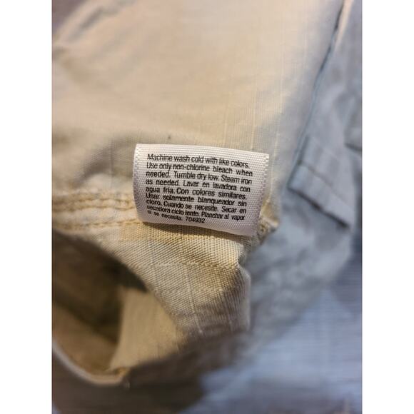 St. Johns bay size 10 womens khaki cargo style shorts - Picture 6 of 9